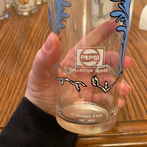 Vintage Looney Tunes Warner Brothers 1970’s Pepsi Collector Glasses - Picture 10 of 11